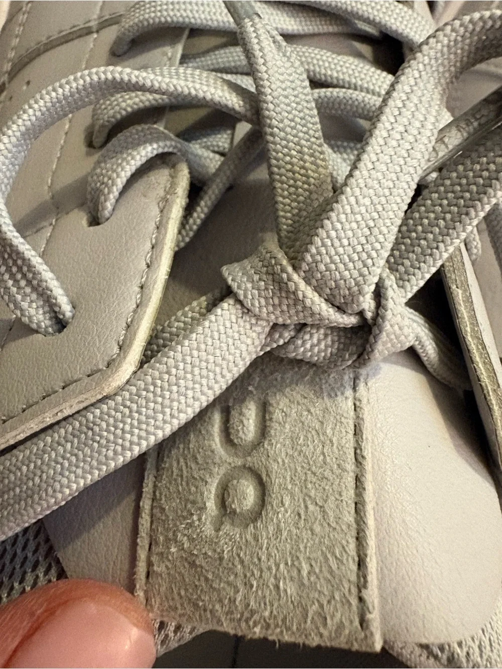 On cloud the Roger 11.5 Sneakers in light grey Swiss engering